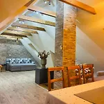 Klebi's Apartmanhaz 20 Balatonfoldvar