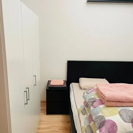 Klebi's Apartmanhaz 20 * Balatonfoldvar