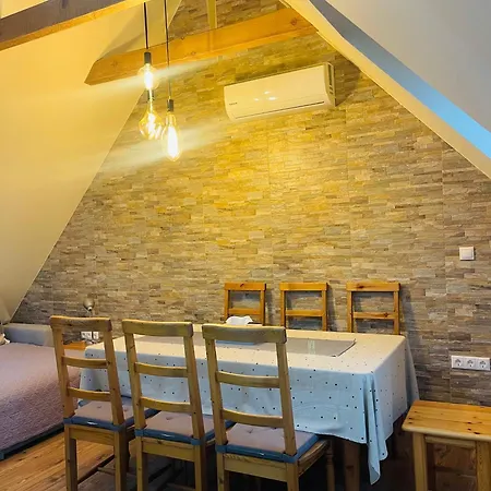 Klebi's Apartmanhaz 20 Balatonfoldvar