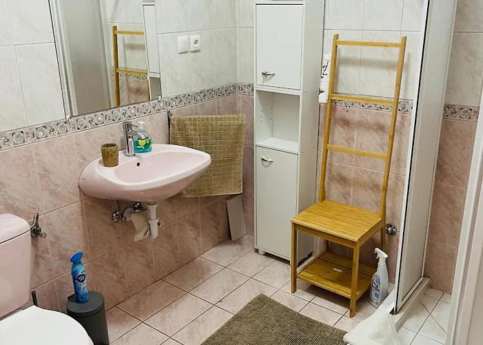 Klebi's Apartmanhaz 20 아파트 Balatonföldvár