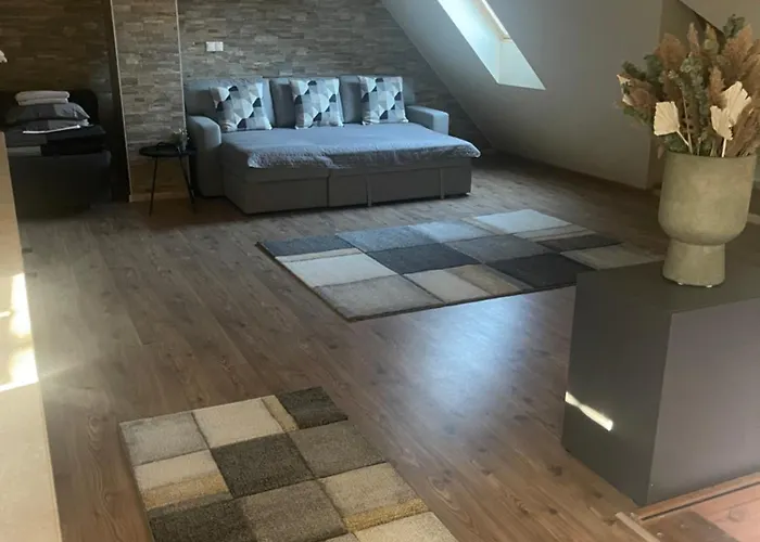 아파트 Klebi's Apartmanhaz 20 *